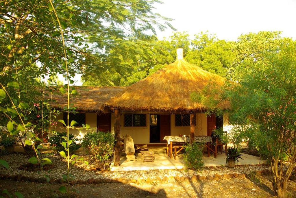 Bed And Breakfast Keur Niaye Toubakouta Exteriör bild